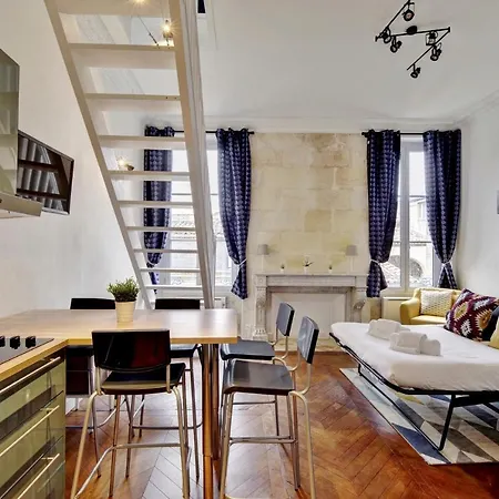 Apartment Sweet Melody By Cocoonr Bordeaux