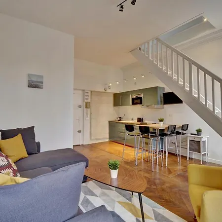 Apartment Sweet Melody By Cocoonr Bordeaux